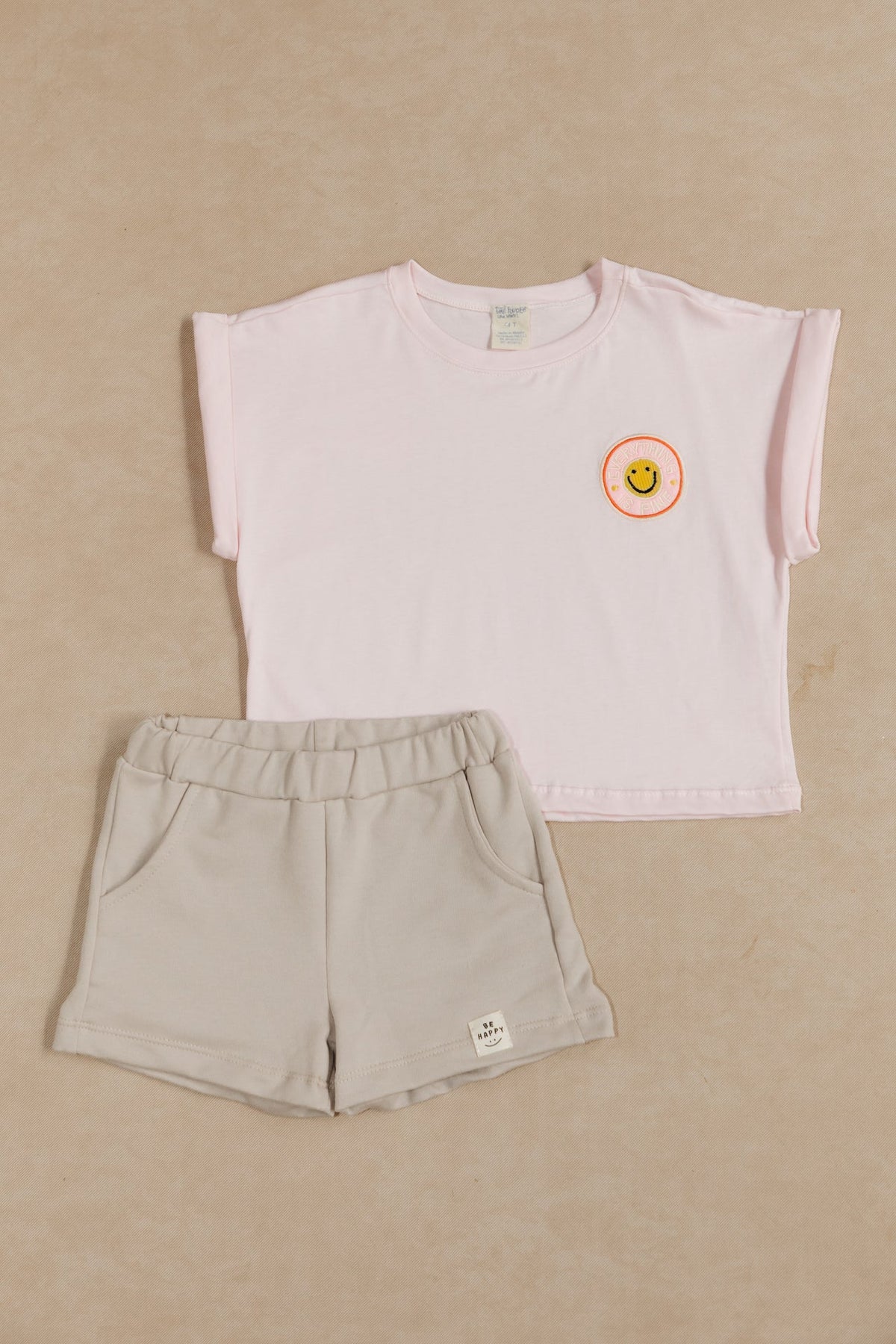 @Conjunto Short Niña Grande Aplique CARITA